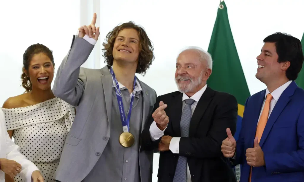 Lula recebe Lucas Pinheiro, medalha de ouro nos Jogos de Inverno