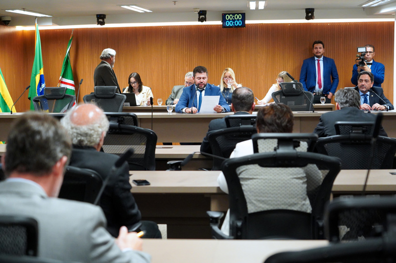 Assembleia Legislativa: Votação do projeto que trata do fim da “taxa do agro” em Goiás é adiada